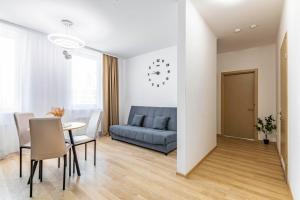 Et opholdsområde på Lipovina Anres Apartment + 6 billeder