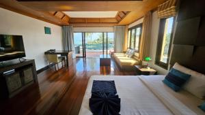 Postel nebo postele na pokoji v ubytování Samui Mekkala Seaview + 37 fotografií
