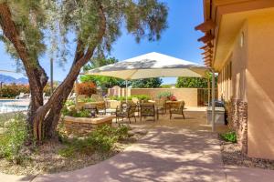 Zahrada ubytování Newly Renovated Home with Pool Access in Tucson!