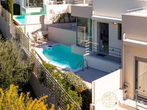 Bazén v ubytování RVG Luxury Houses with private pools in Porto Heli nebo v jeho okolí