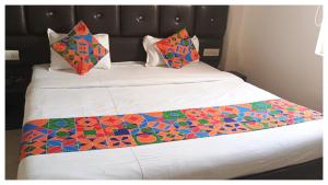 ラクナウにあるHOTEL TRAVELLER # INN Near Smrati Park - A Premium Hotel in Lucknowのギャラリーの写真