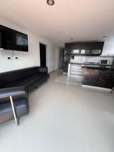 Η κουζίνα ή μικρή κουζίνα στο Hotel Oviedo Real