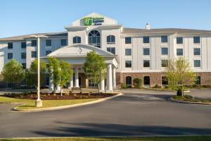 una representación del frente de un edificio en Holiday Inn Express & Suites Aiken by IHG, en Aiken