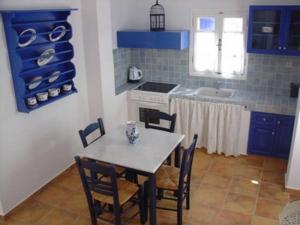 A kitchen or kitchenette at Niriedes Villas Még 37 kép