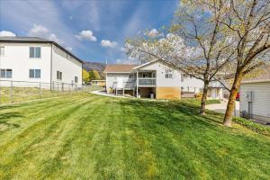 Fotografie z fotogalerie ubytování Pet Friendly Hot Tub & Fully Fenced Backyard v destinaci North Ogden + 21 fotografií