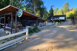 Photo de la galerie de l'établissement Rapel Casa Lujosa piscina privada, acceso Lago, à Lago Rapel 33 autres photos