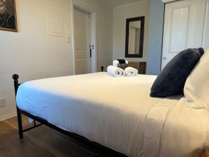 Gallery image of 1 bedroom apartment wBalcony in Albuquerque +13 photos