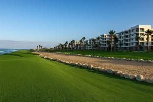 Phong cảnh thiên nhiên gần nhà gỗ