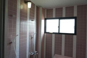 Kamar mandi di 高島市安曇川町琵琶湖徒歩3分エクシブ 高島 近くBbQ自転車無料貸出