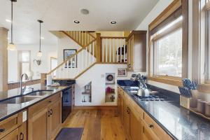 Dapur atau dapur kecil di The Mountain Jewel