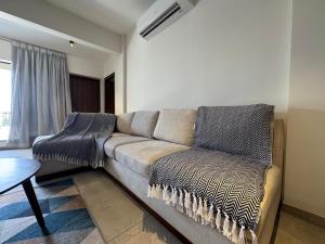 Posezení v ubytování 4 Bed Private Pool Pent House Villa Alibaug