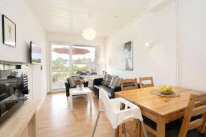 Posezení v ubytování Blankwasserweg 131 Lensterstrand Oase Bungalow 4