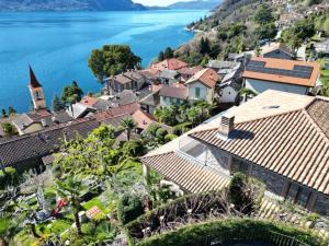 オッジェッビオにあるVilla near Lake with Panoramic Viewsのギャラリーの写真