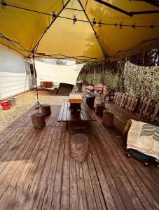 Ein Sitzbereich in der Unterkunft ALL SEASON CAMP - Vacation STAY 21071v
