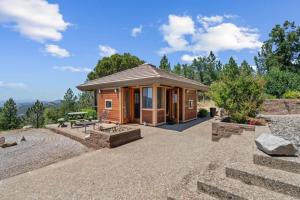 Gallery image of Priest Ranch with Guest House and Pool in Big Oak Flat