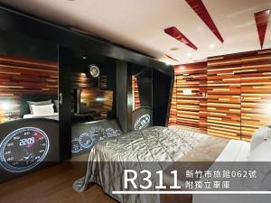 Uma cama ou camas num quarto em CD Motel