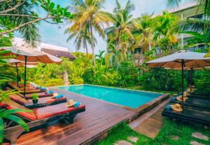 Bazén v ubytování Angkor Home 27 nebo v jeho okolí