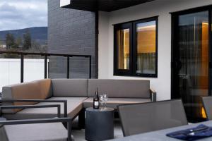Posezení v ubytování Doubletree By Hilton West Kelowna