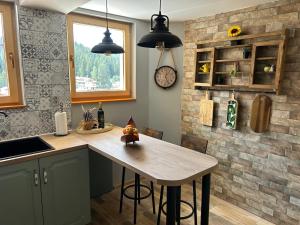 A kitchen or kitchenette at House Proctor