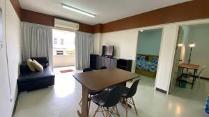 Φωτογραφία από το άλμπουμ του Phuket Town Condo 2 Bedroom with Balcony-Cats Friendly στο Πουκέτ Πόλη