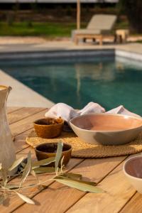 Bazén v ubytování Botanico Villa & Suites nebo v jeho okolí