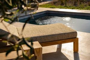 Bazén v ubytování Botanico Villa & Suites nebo v jeho okolí