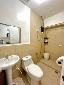 Koupelna v ubytování Skyline Serenity Staycation in Quezon City