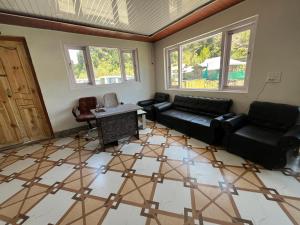 Фотография из галереи The Sun Shine Pahalgam в городе Пахалгам +5 фотографий