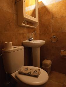 Koupelna v ubytování Anesis Hotel