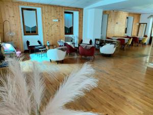 Posezení v ubytování Hôtel Le MontBlanc Flumet