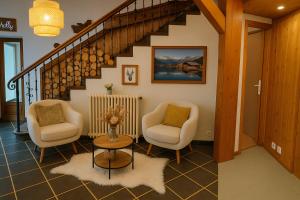 Posezení v ubytování Hôtel Le MontBlanc Flumet