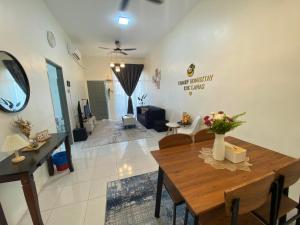 Fotografie z fotogalerie ubytování Thaqif Homestay Kok Lanas v destinaci Kampong Guntong + 12 fotografií