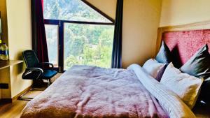 Posteľ alebo postele v izbe v ubytovaní Yarrows, Narkanda, A boutique stay
