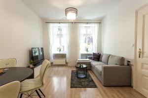 Μια τηλεόραση ή/και κέντρο ψυχαγωγίας στο Old Town Sixteen