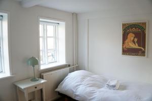 En eller flere senge i et værelse på Molslaboratoriet - Stuehuset