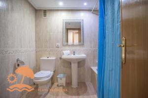 A bathroom at Patacona Green Holiday