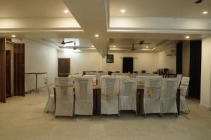 Imagen de la galería de Hotel The Black Gold, en Chandīgarh