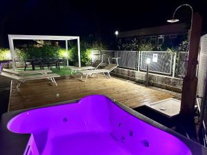 Bazén v ubytování Apt Nettuno - Relax Privè - 3 Bedrooms - 2 Baths - AC - Parking - Wifi nebo v jeho okolí