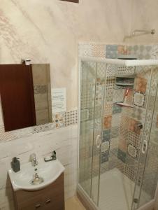 Ένα μπάνιο στο Appartamento Turistico L'Ancora