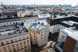 Nespecifikovaný výhled na destinaci Helsinky nebo výhled na město při pohledu z apartmánu
