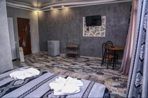 TV a/nebo společenská místnost v ubytování AVAGYAN'S Hotel-restaurant