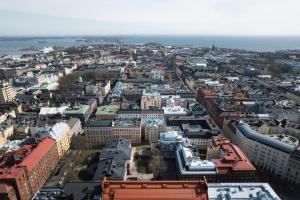 Nespecifikovaný výhled na destinaci Helsinky nebo výhled na město při pohledu z apartmánu