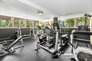 Fitness centrum a/nebo fitness zařízení v ubytování Palmview Heights - 9 Pools BBQ & Gym
