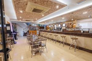 Lounge nebo bar v ubytování Hotel Pattaya