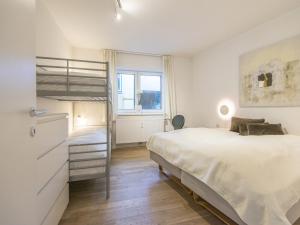 Letto o letti in una camera di Spacious apartment with mountain view
