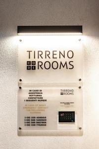 a sign for a thermo room on a wall at CODE ROOMS by Hotel Villa Tirreno in Tarquinia