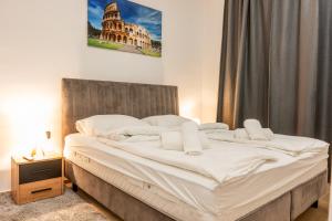 Posteľ alebo postele v izbe v ubytovaní StayWithUs , ground Floor