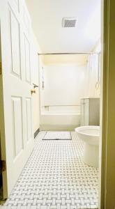 Bilik mandi di H & H Boston