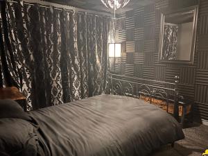Katil atau katil-katil dalam bilik di Asmodeus Studio - Kinky adult only stay