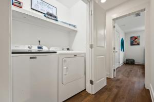 Η κουζίνα ή μικρή κουζίνα στο 3BR House - Mins from Downtown Decatur +19 φωτογραφίες